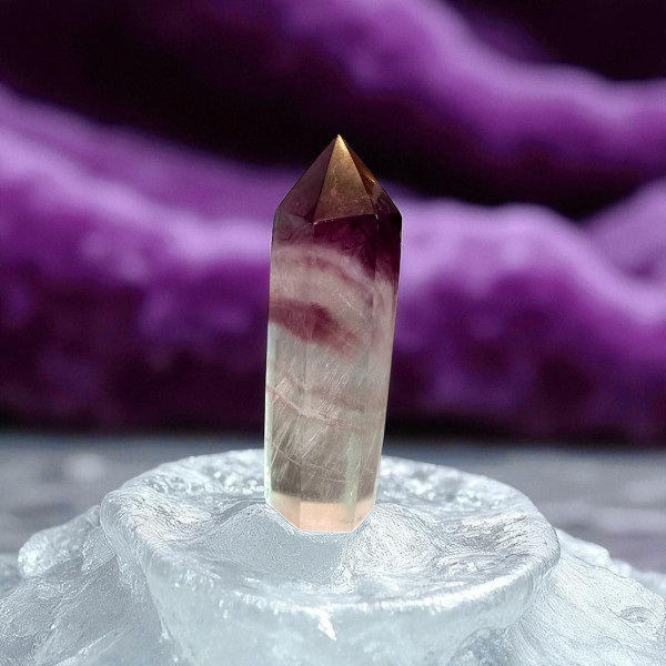 ФЛЮОРИТ, ОБЕЛІСК
